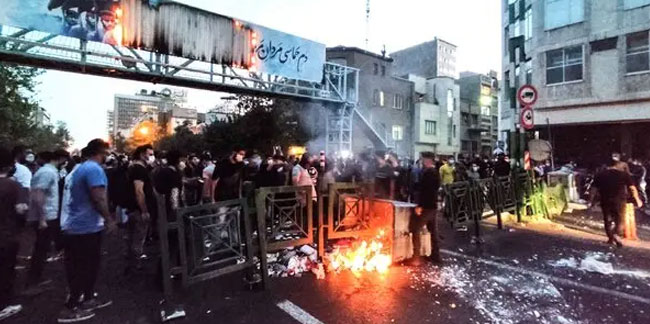 İran'dan göstericilere sert uyarı: Gözaltına alınanlar yargılanacak