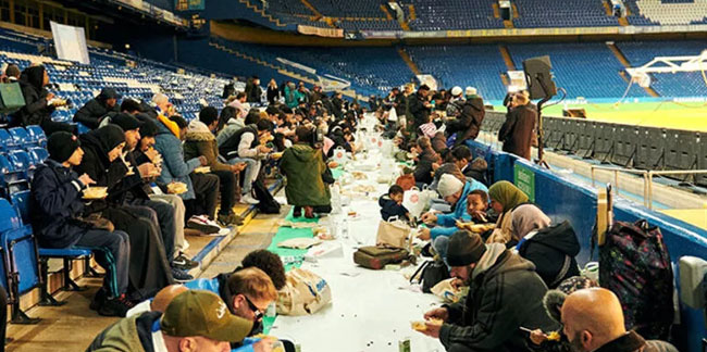 Chelsea bir ilki gerçekleştirdi! Stamford Bridge Stadı’nda iftar programı düzenlendi