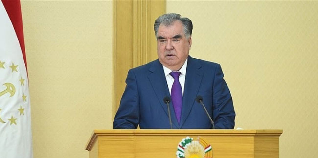 Tacikistan'da Cumhurbaşkanı İmamali Rahman, yemin etti