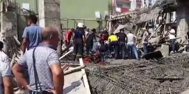 Hatay'da inşaatta göçük! 4 işçiden 3'ü kurtarıldı
