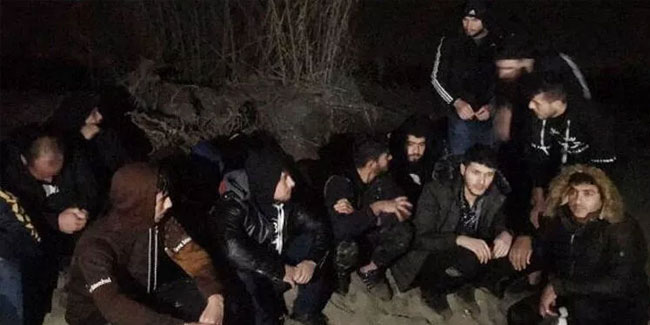 Manavgat'ta 15 kaçak göçmen sazlıkta yakalandı
