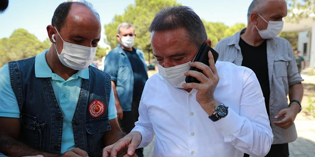 Antalya Büyükşehir Belediye Başkanı Böcek, hastaneye kaldırıldı