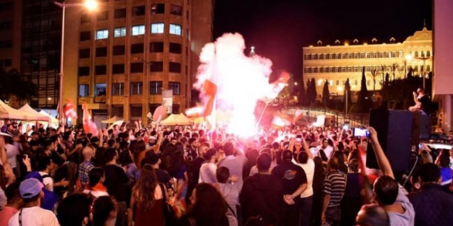 Beyrut sokakları yine karıştı: 35 yaralı