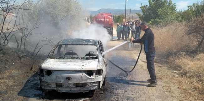 Çorum'da seyir halindeyken alev alan otomobil tamamen yandı!