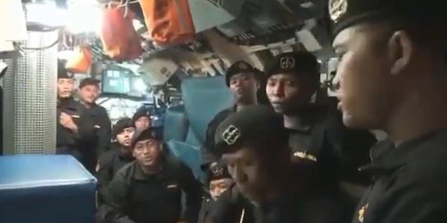 Endonezya’da batan denizaltıdaki mürettebatın “Elveda” şarkısını söylediği görüntüler ortaya çıktı