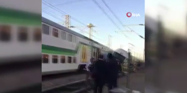 Tahran’da metro hızlı trenle çarpıştı: 22 yaralı