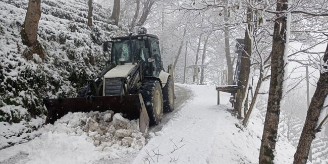 Rize'de kar yağışından ötürü 26 köy yolu ulaşıma kapandı