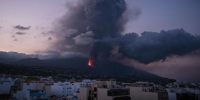 La Palmas'da 24'üncü gün: 1458 binayı yakıp geçti