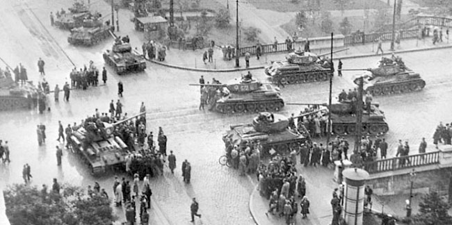 Tarihte bugün (04 Kasım): SSCB Tankları Budapeşte'de