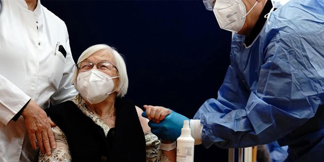 Almanya’dan corona virüsü aşısı kararı: Önce halk sonra Merkel