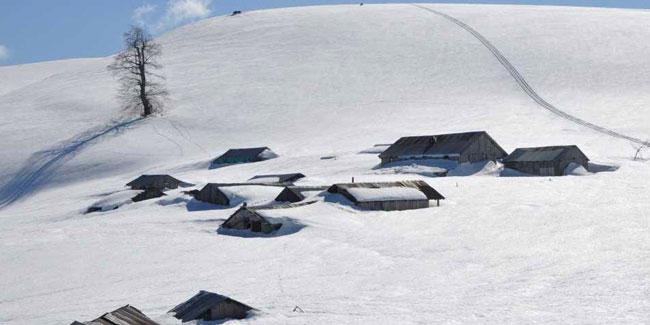 Kardüz Yaylası’nda kar kalınlığı 2.5 metreye ulaştı