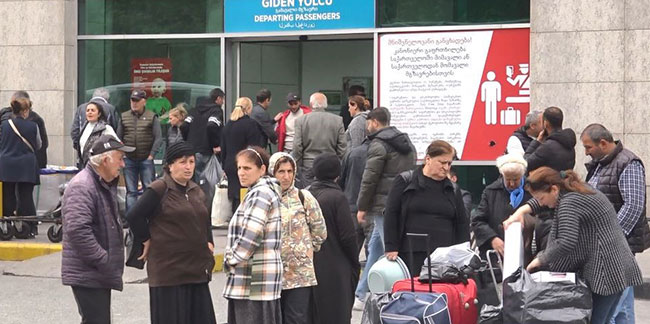 Bayram tatilinde 69 bin 510 kişi giriş-çıkış yaptı: Sarp’ta büyük yoğunluk