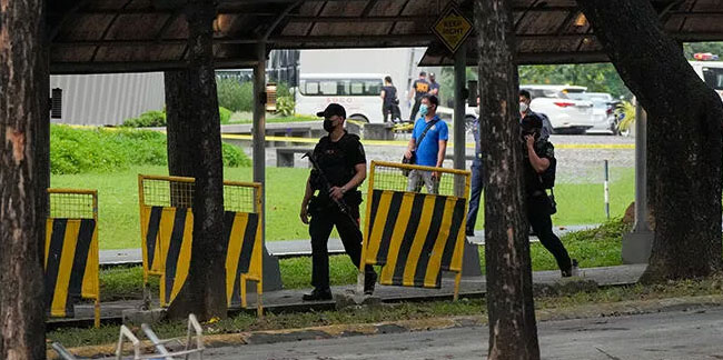 Filipinler'de üniversite mezuniyet törenine silahlı saldırı!