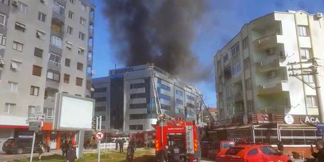 İzmir'de hastane yangını