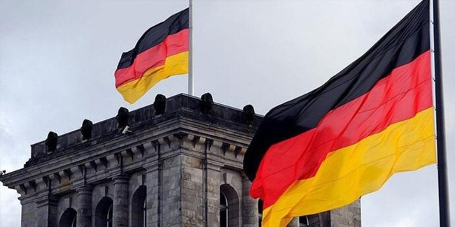 Almanya'da Almanlara tatil için Covid-19 testi şartı