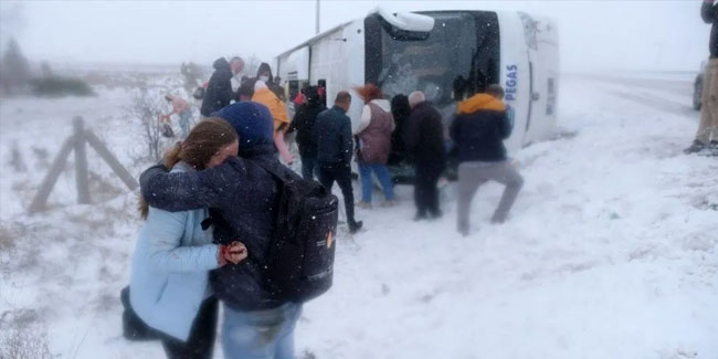 Konya'da 2 tur otobüsü devrildi: 1 Rus turist öldü, çok sayıda yaralı var