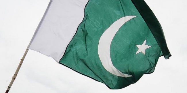Pakistan'da iktidarla muhalefet karşı karşıya geldi