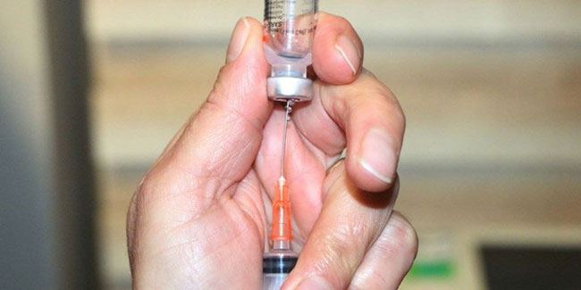 Bilim Kurulu Üyesi Kara: 7-8 ayda bir aşı olmamız gerekebilir
