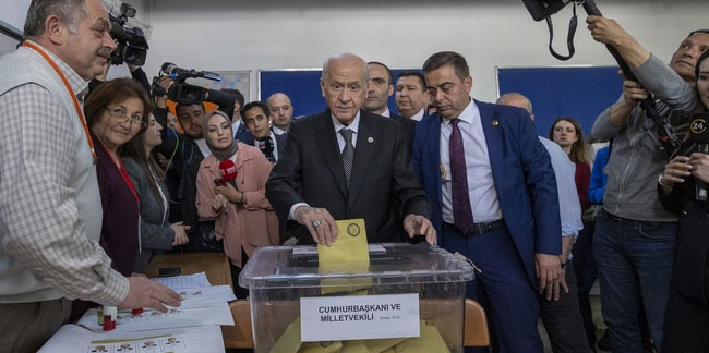 Bahçeli oyunu kullandı: Türk siyasi hayatında önemli bir seçim