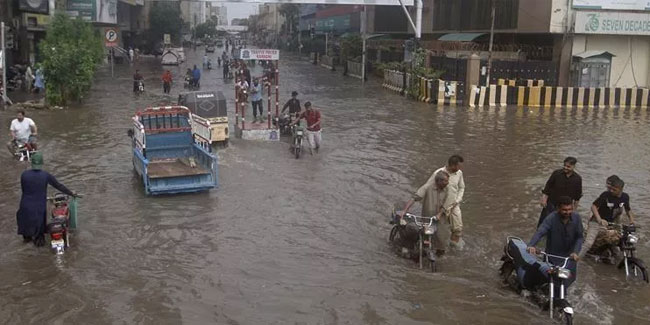 Pakistan'daki sel felaketinde bilanço ağırlaşıyor: Can kaybı 147'ye yükseldi