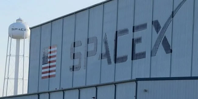 SpaceX, Ka-bant internet uydusunu fırlattı