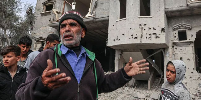 İsrail yine yardım bekleyen Filistinlileri vurdu: Çok sayıda kişi öldü