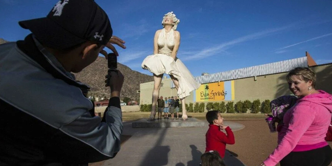 Marilyn Monroe’nun dev heykeli kenti karıştırdı
