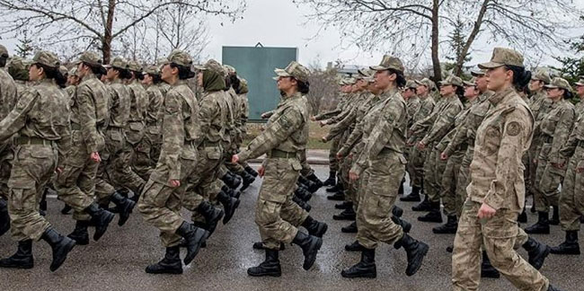 TSK kadın askerlere başörtüsü verecek!