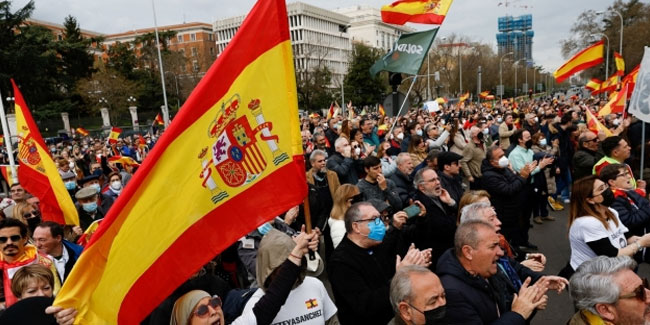İspanya halkı sosyal yoksullaşmaya karşı ayaklandı