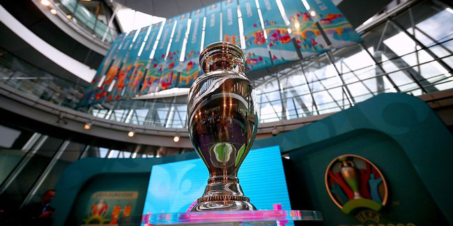EURO 2020'de finaller etabının hakemleri belli oldu 