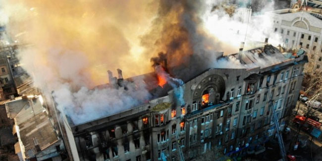 Odessa Ekonomi Üniversitesi binasında yangın çıktı