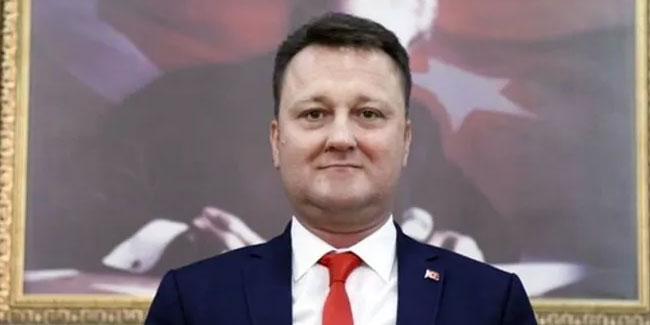 CHP'li başkan Serdar Aksoy partisinden istifa etti