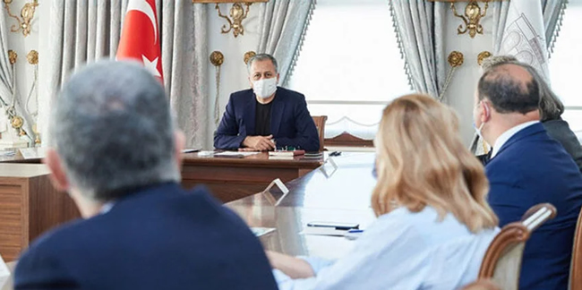 İstanbul'da kademeli mesai için kritik toplantı