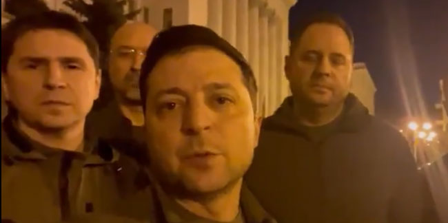 Kaçtı denilen Zelenskiy, Kiev sokaklarından video paylaştı