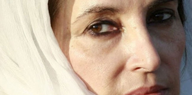 Tarihte bugün (19 Kasım): Benazir Butto Pakistan Başbakanı seçildi