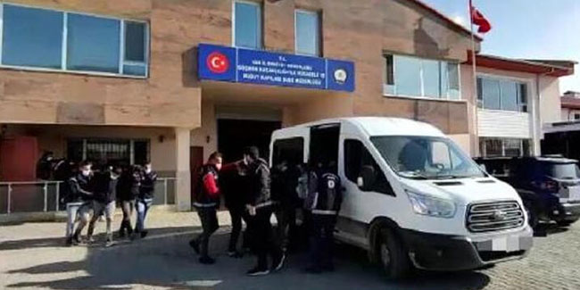 Van'da 13 göçmen kaçakçısı tutuklandı