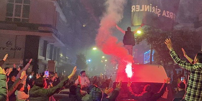 Samsunspor, 11 yıl sonra Süper Lig'e dönmeyi kutladı