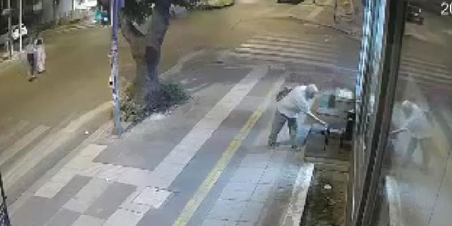 Bir garip hırsızlık olayı: Dükkanın önündeki tabureyi çaldı