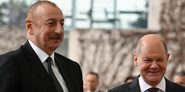 Scholz ve Aliyev Karabağ'daki durumu görüştü