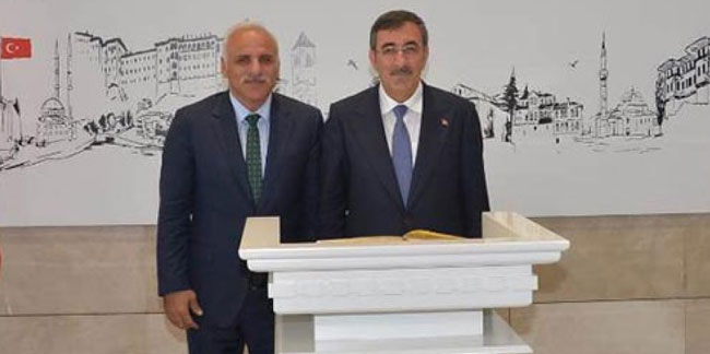 Cumhurbaşkanı Yardımcısı Yılmaz Büyükşehir’i ziyaret etti