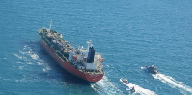 Endonezya, İran ve Panama bandıralı 2 tankere el koydu
