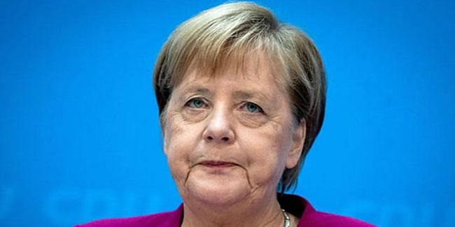 Merkel, elektronik postaların ele geçirilmesi konusunda Rusya'yı suçladı!