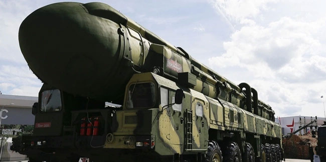 Rusya'nın, nükleer kapasiteli hipersonik "Avangard" füzesi, fırlatma deposunda!