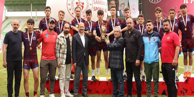 Araklı İdman Yurdu Ragbi Takımı Türkiye ikincisi oldu
