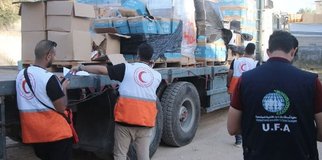 Filistin Kızılayı: Yardım yüklü 30 kamyon daha geldi