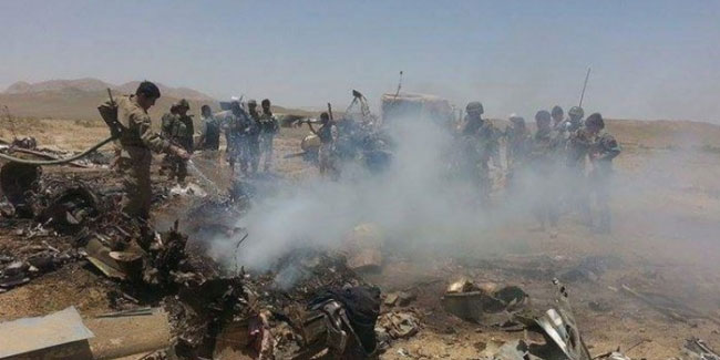 Afganistan'da askeri helikopterler düştü: 9 ölü