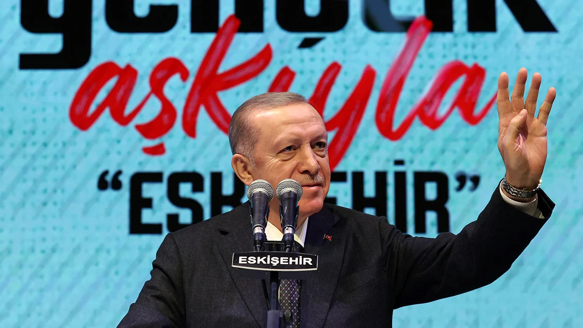 Erdoğan: Gençlerin önünü her alanda biz açtık