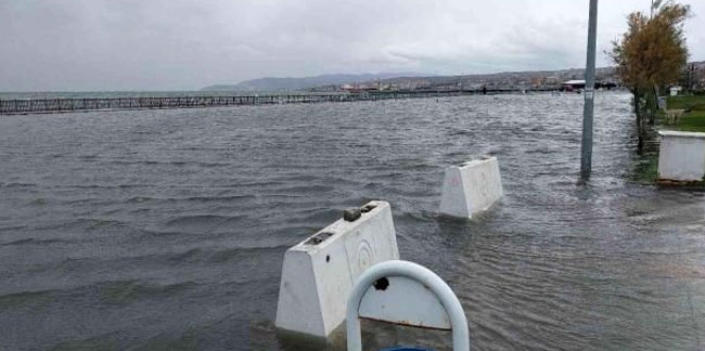 Tekirdağ'da tsunamiyi andıran görüntüler!