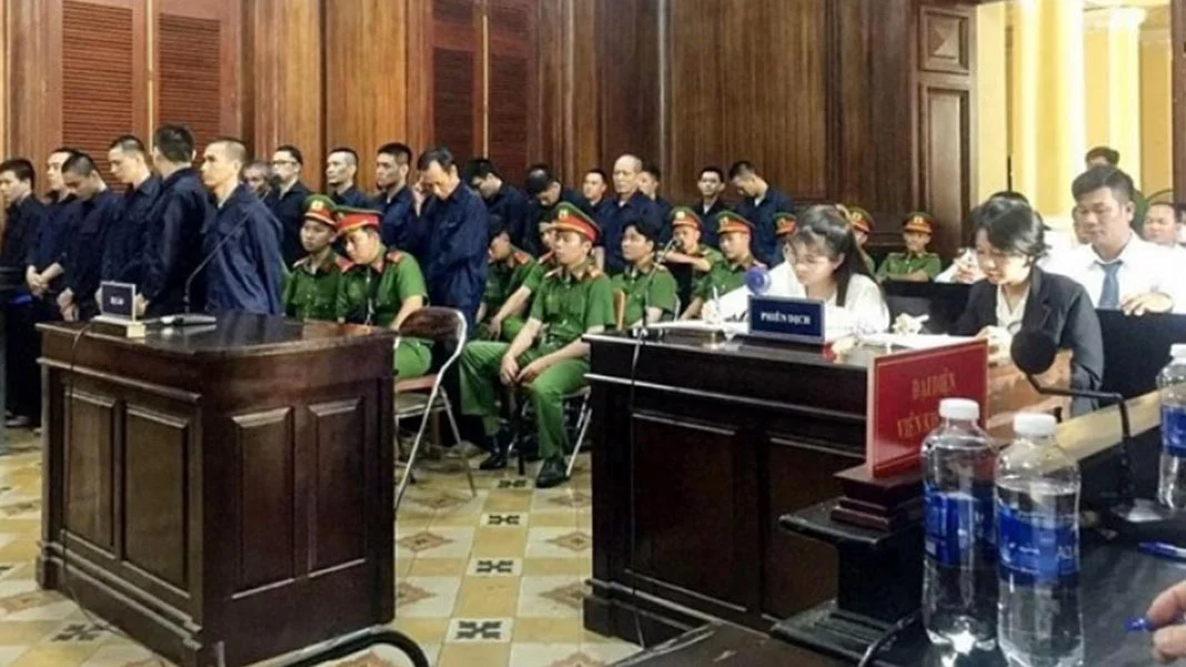 Vietnam'da 9 kişiye idam cezası verildi