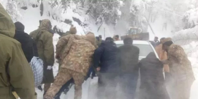 Pakistan'da kar faciası... Ölü sayısı 22'ye çıktı